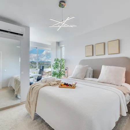 Newly Renovated Sunlit 3 Bdrm With Stunning Views * Marbella