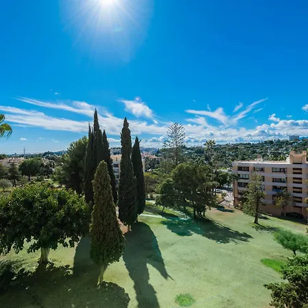 Newly Renovated Sunlit 3 Bdrm With Stunning Views Apartment